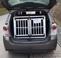 XL klec v Toyota Verso
